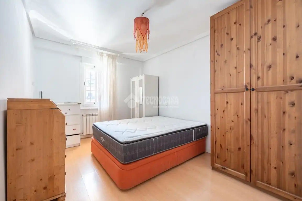 Bedroom of Flat for sale in Madrid  with Air Conditioner and Heating