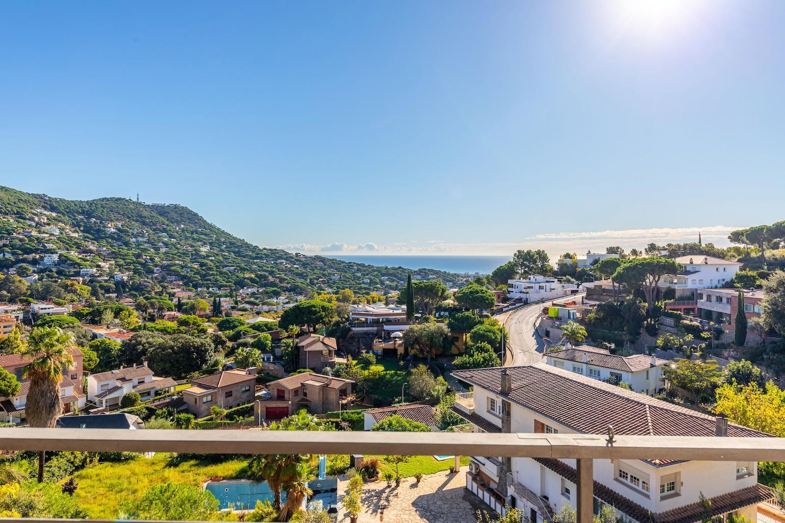 Vista exterior de Casa o xalet en venda en Cabrils amb Aire condicionat, Calefacció i Traster