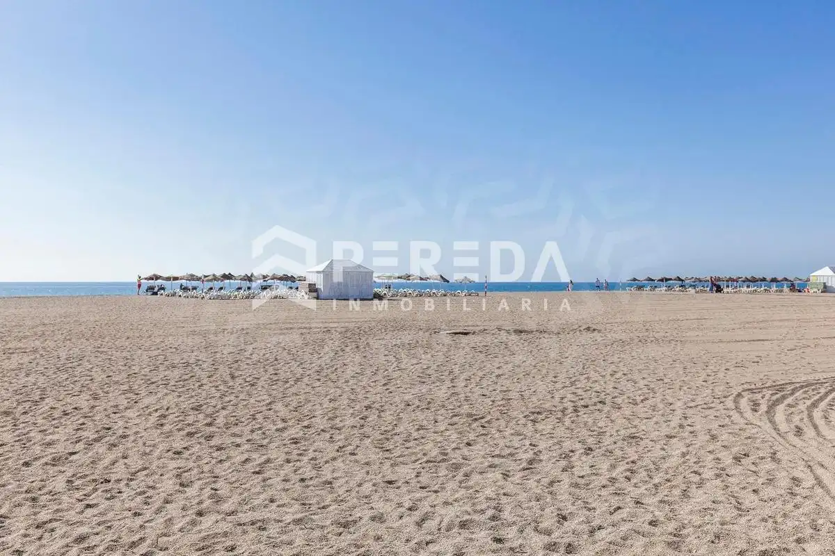Piso en venta en Roquetas de Mar con Jardín privado, Terraza y Balcón
