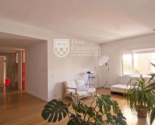Living room of Flat to rent in  Madrid Capital  with Air Conditioner, Heating and Terrace