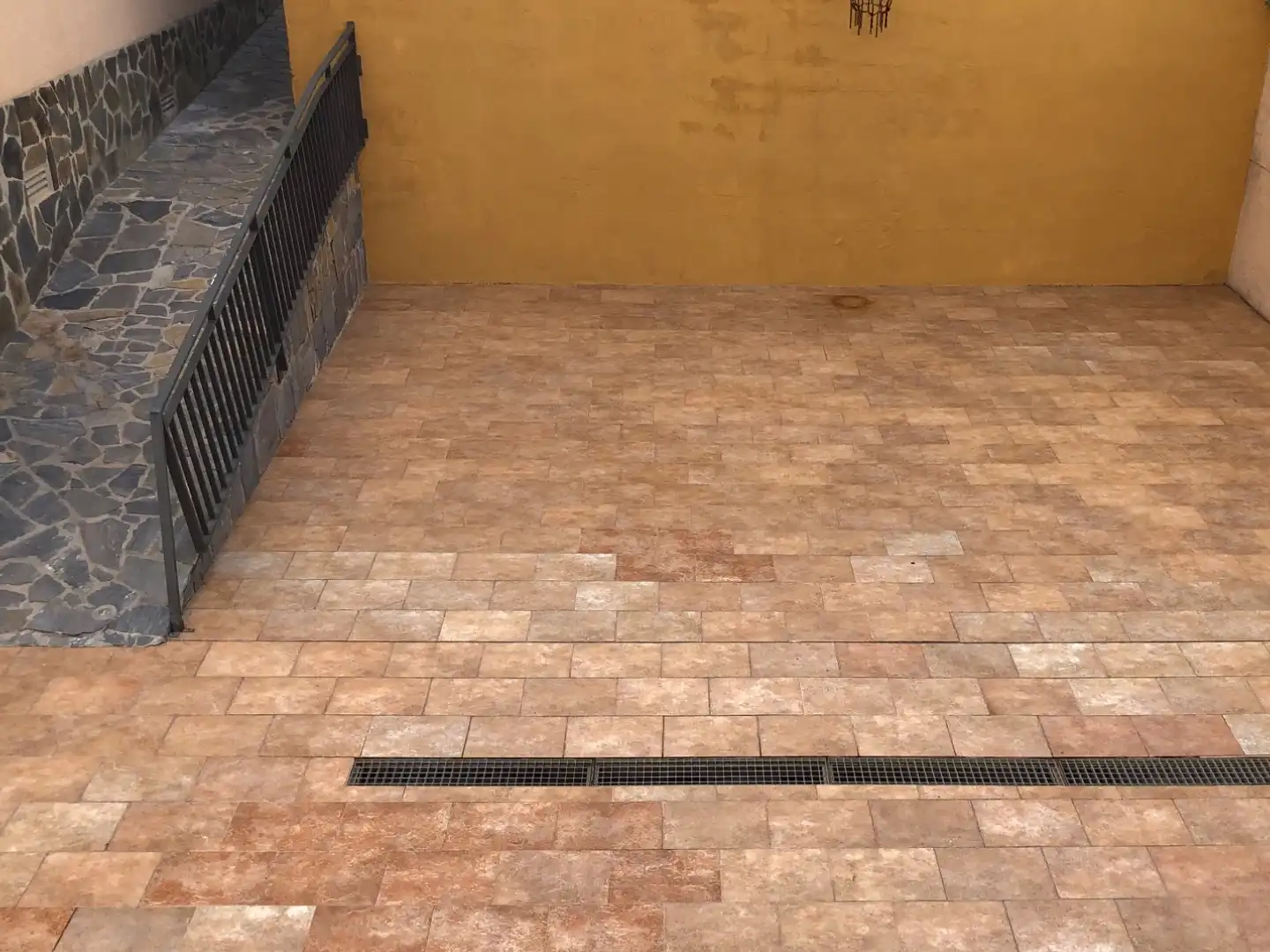 Chalet con jardín en venta en Carrer Garraf 25, imagen 16