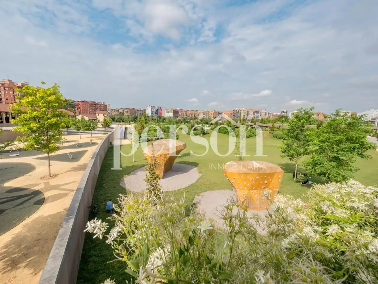 Terrasse von Wohnung zur Miete in Valencia mit Klimaanlage und Möbliert