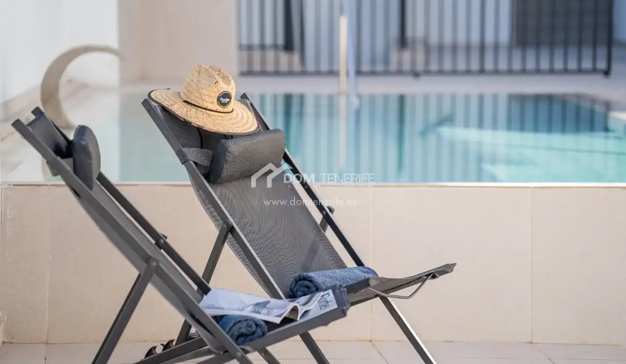 Piscina de Piso en venta en Adeje con Terraza, Trastero y Piscina