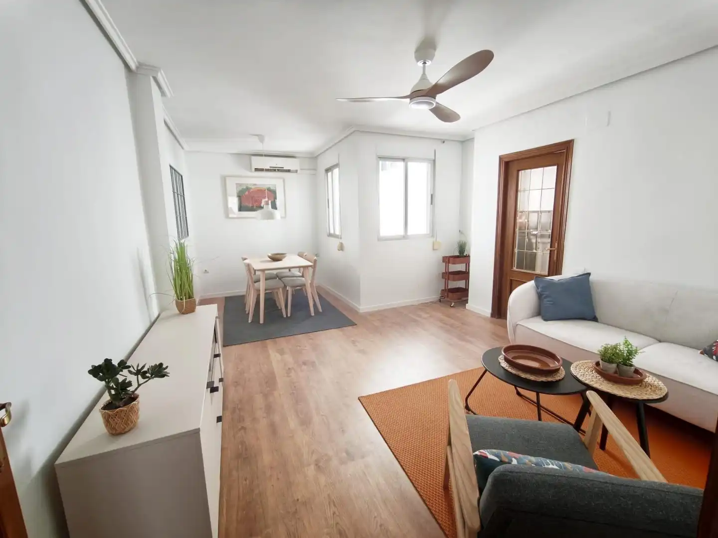 Wohnzimmer von Wohnung zur Miete in Valencia mit Klimaanlage, Parkett und Terrasse