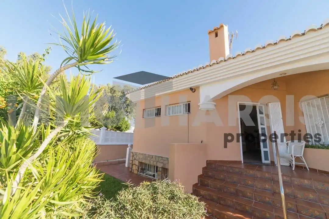 Villa mit Terrasse zum Verkauf in AVIACION (U) 1, imagen 15