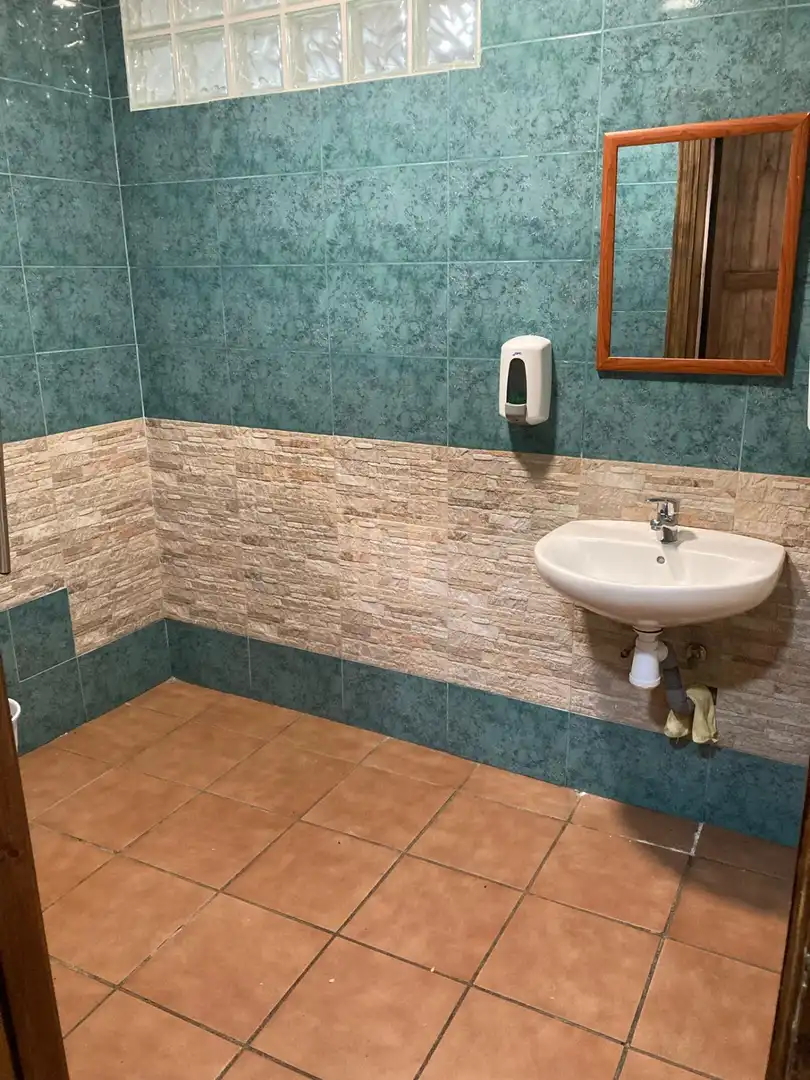 Baño de Local de alquiler en Alquife