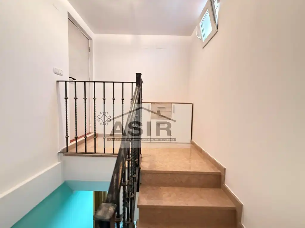 Houses for sale in Alzira  with Air Conditioner and Terrace