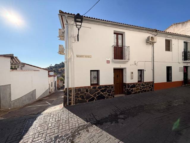 Casa-chalet en Venta en Obejo