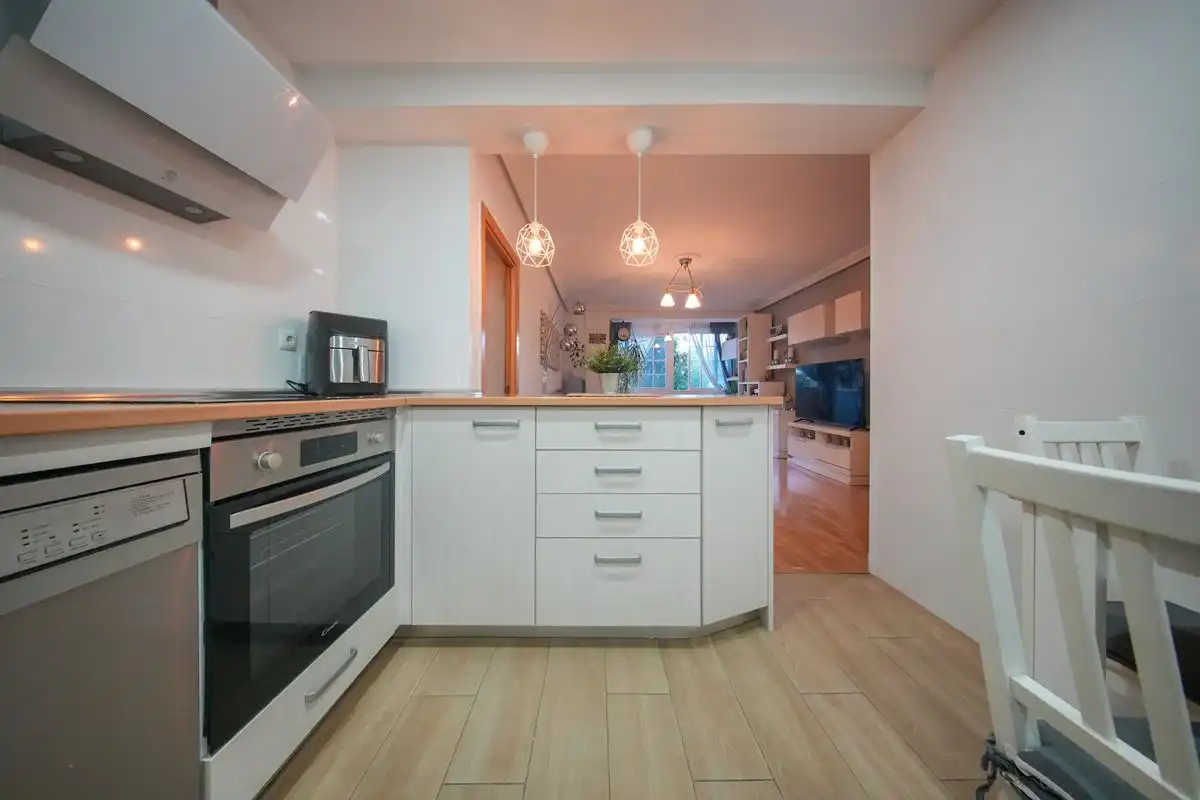 Cocina de Planta baja en venta en Móstoles con Calefacción, Jardín privado y Terraza