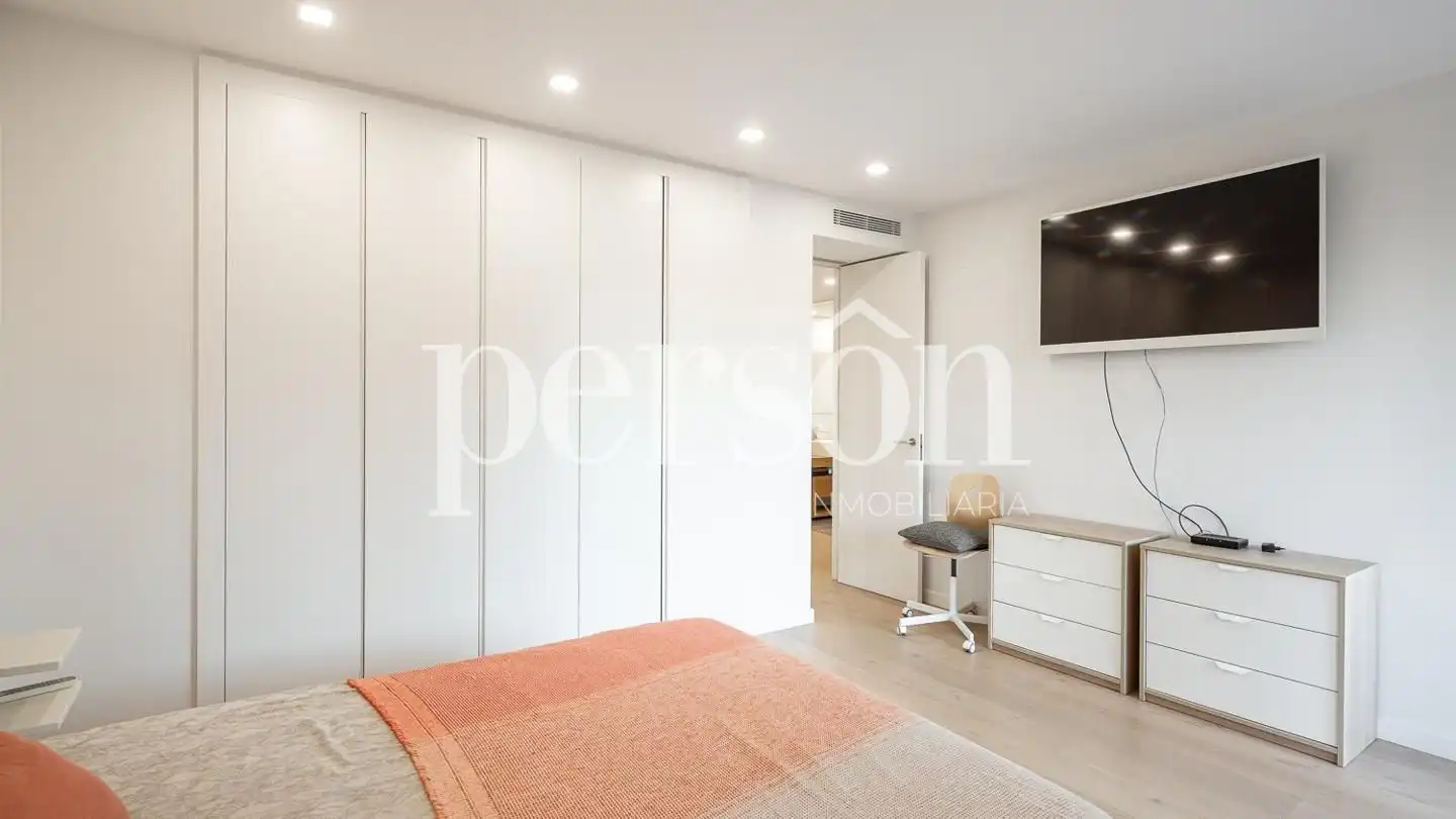 Habitación de Piso de alquiler en Valencia con Aire acondicionado, Terraza y Amueblado