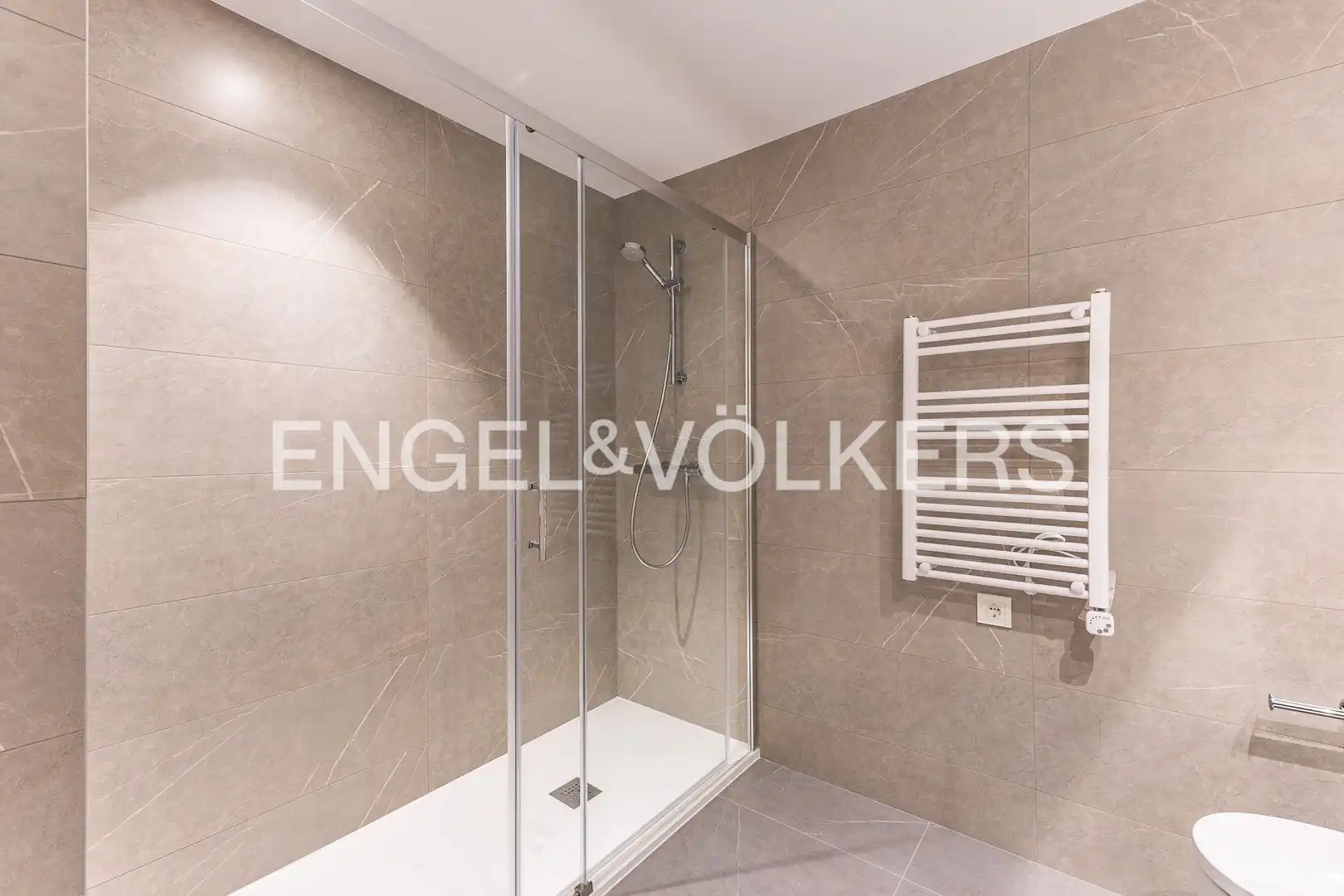 Baño de Planta baja de alquiler en Sabadell con Aire acondicionado, Calefacción y Terraza