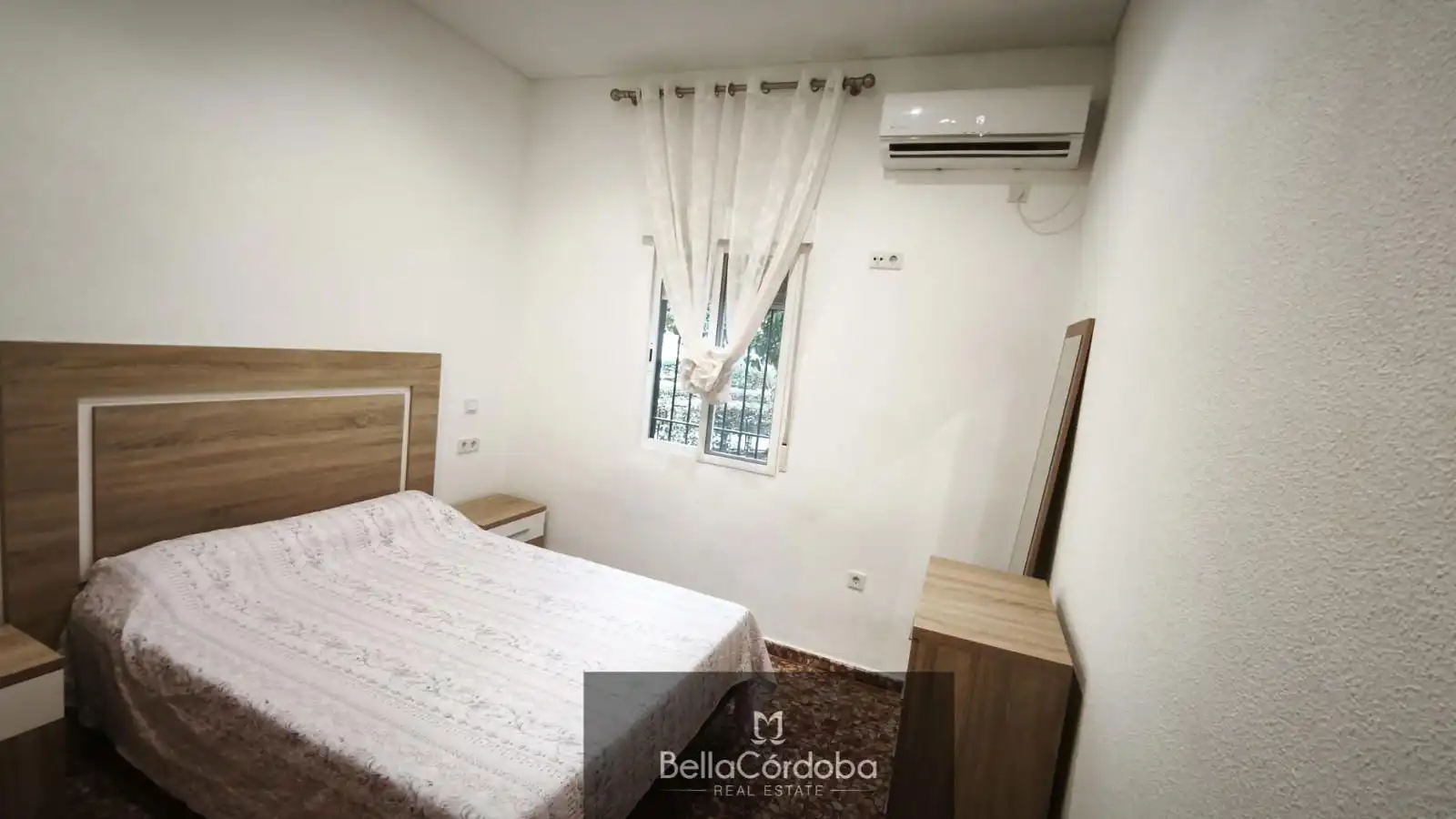 Schlafzimmer von Wohnung zum Verkauf in Córdoba mit Klimaanlage, Heizung und Abstellraum