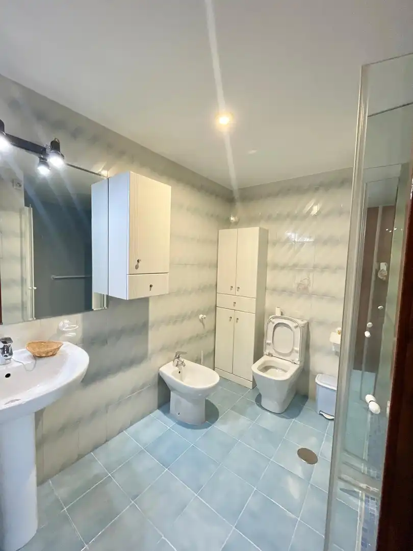 Bathroom of Flat for rent in Granada  with Furnished and Balcony