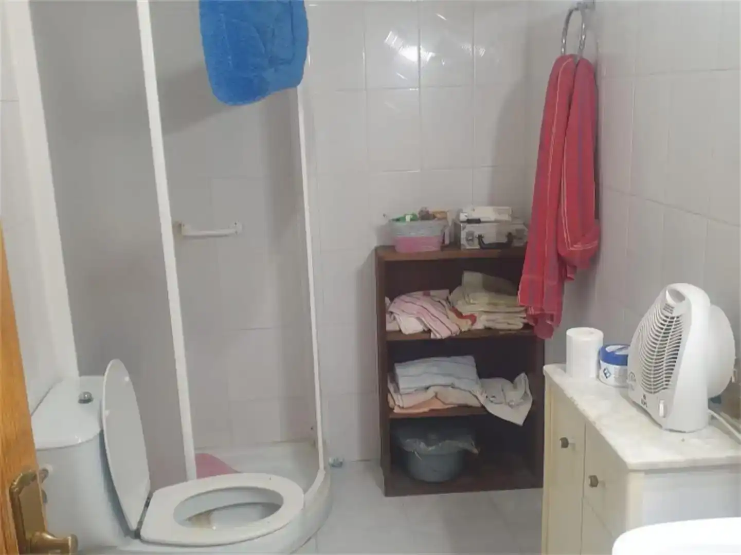 Baño de Casa adosada en venta en Alcocer con Trastero, Amueblado y Balcón