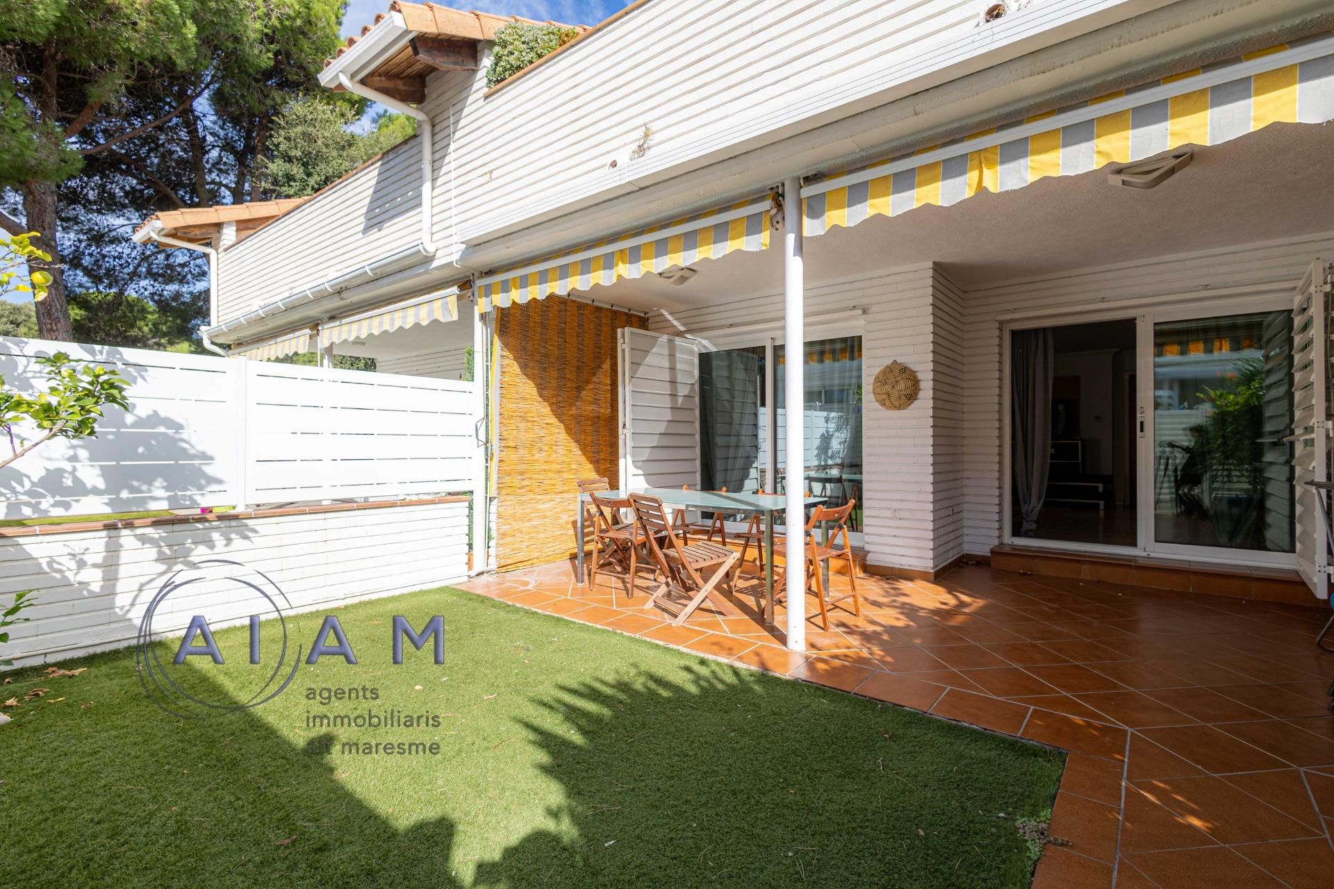 Garden of Single-family semi-detached for sale in Santa Susanna  with Air Conditioner, Heating and Private garden