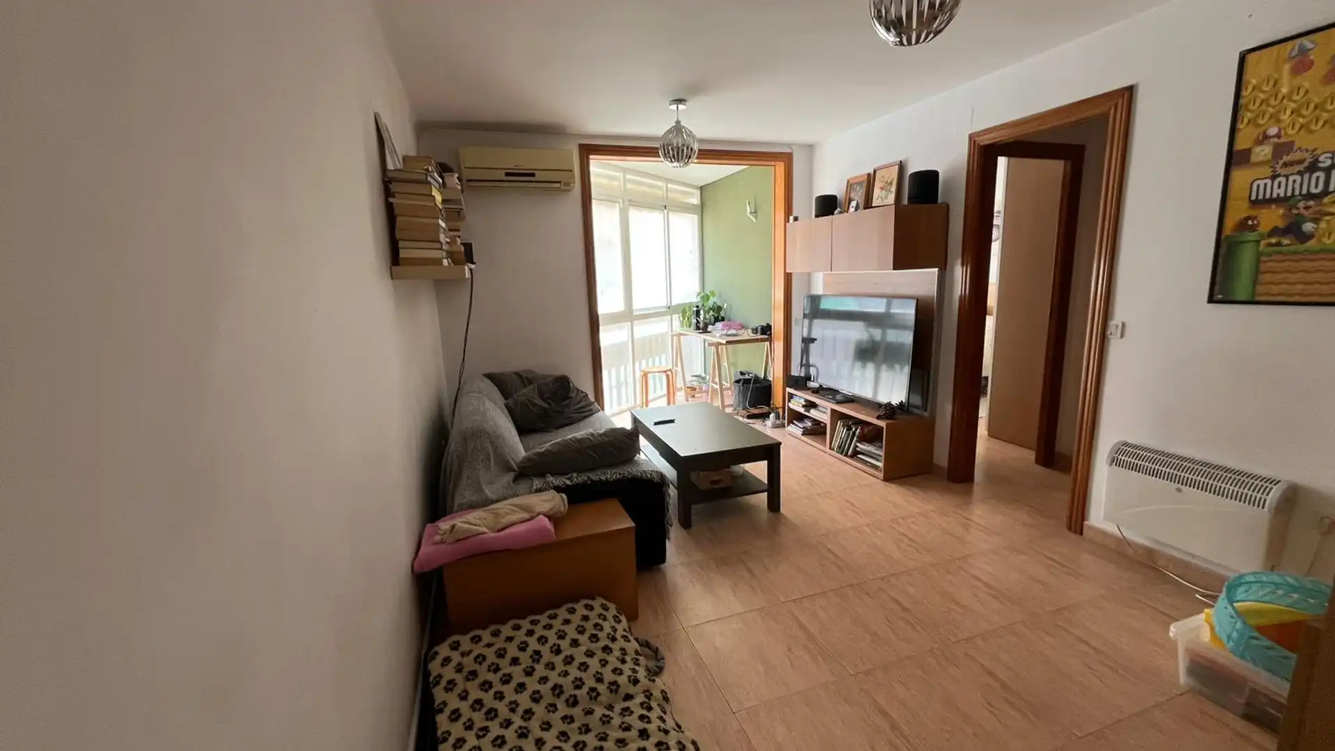 Living room of Flat for sale in Santa Coloma de Gramenet  with Air Conditioner, Heating and Furnished