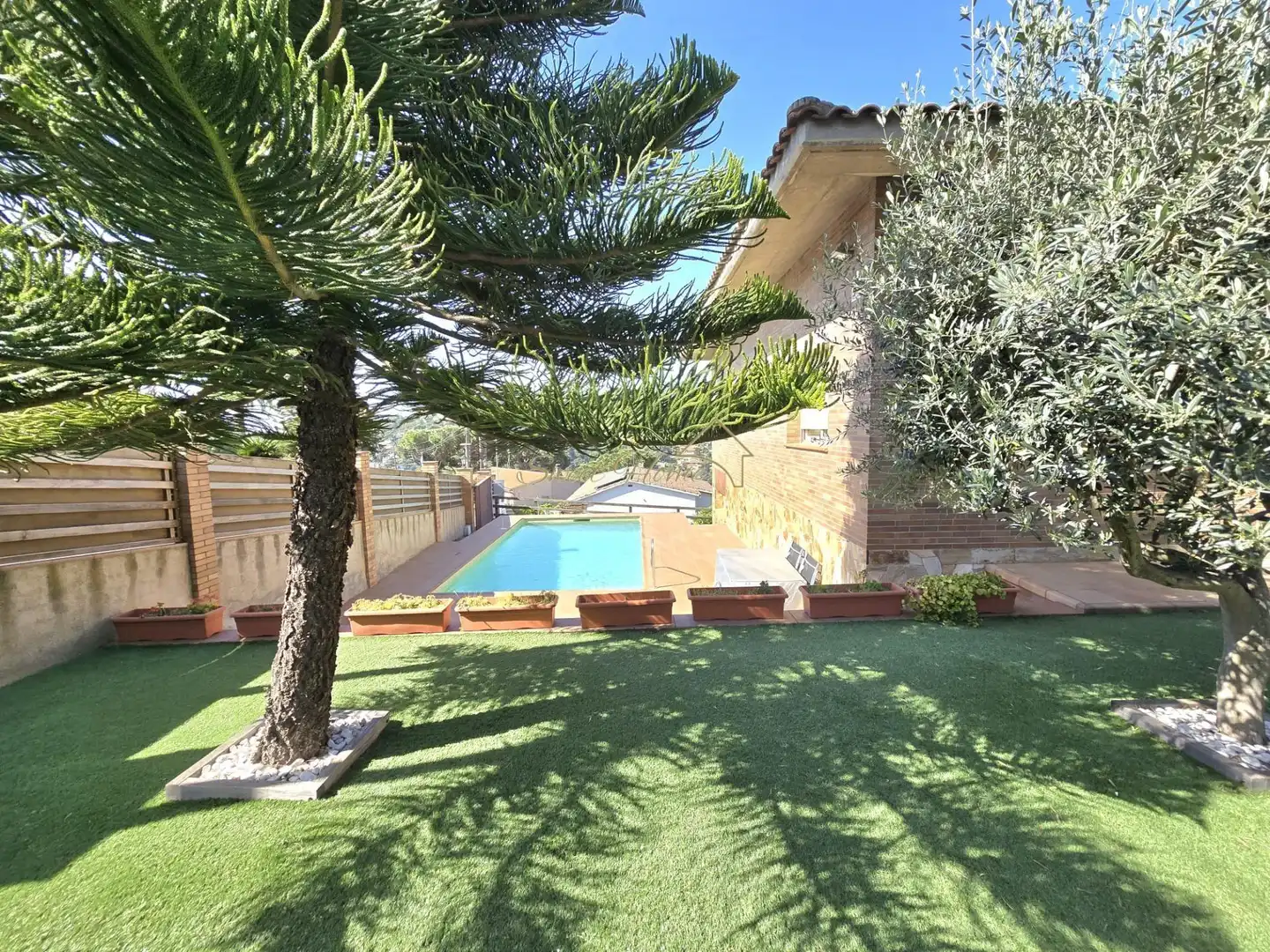 Swimming pool of Houses for sale in Cabrils  with Air Conditioner, Heating and Private garden