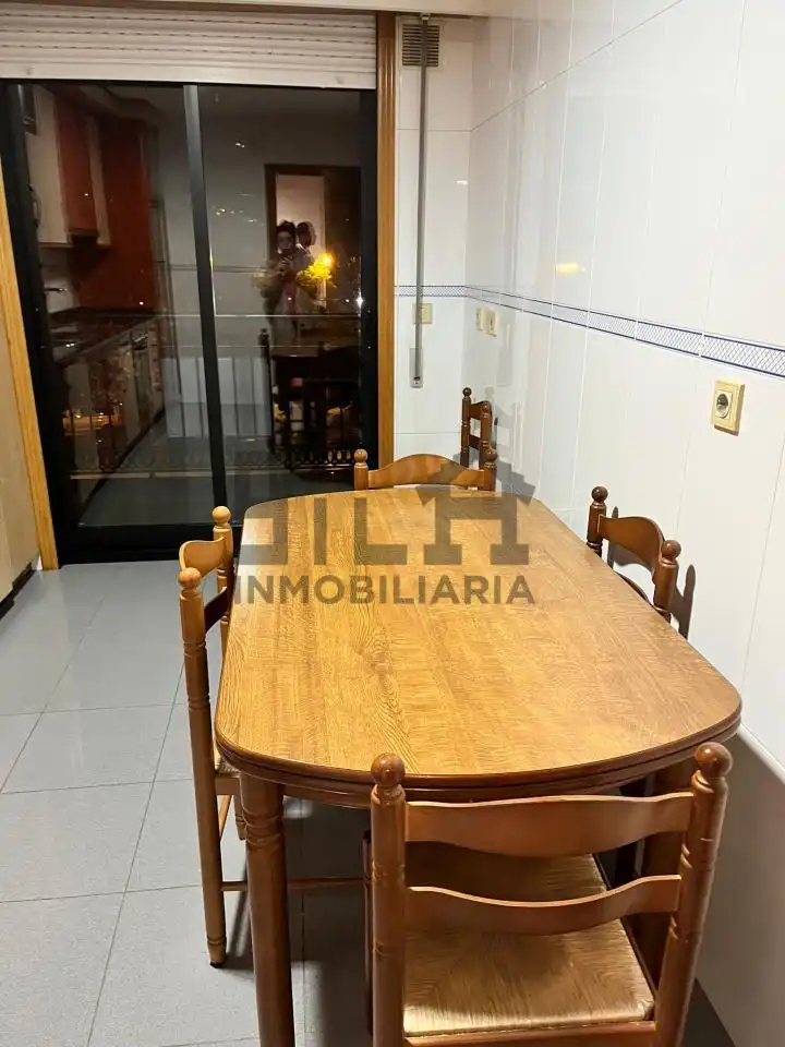 Dining room of Flat for rent in Ourense Capital   with Heating, Parquet flooring and Furnished