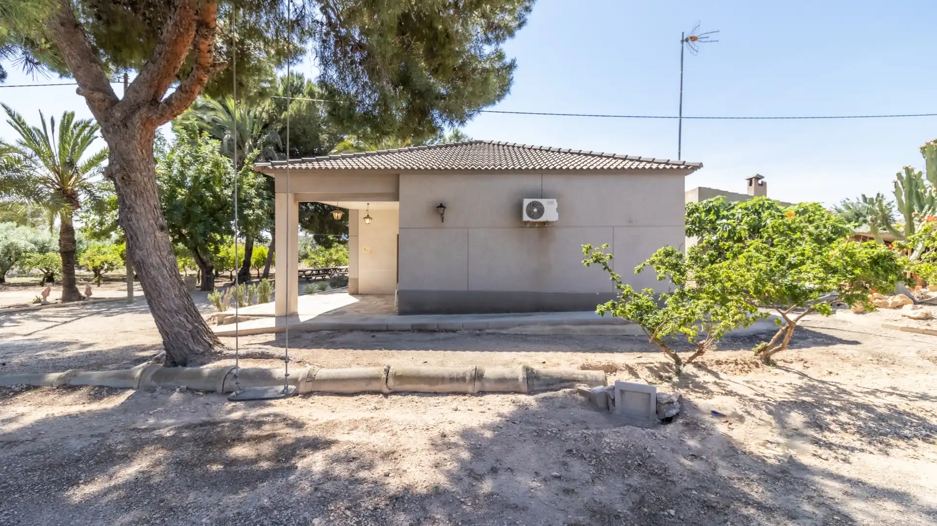Vista exterior de Casa o chalet en venta en Elche / Elx con Aire acondicionado, Trastero y Amueblado