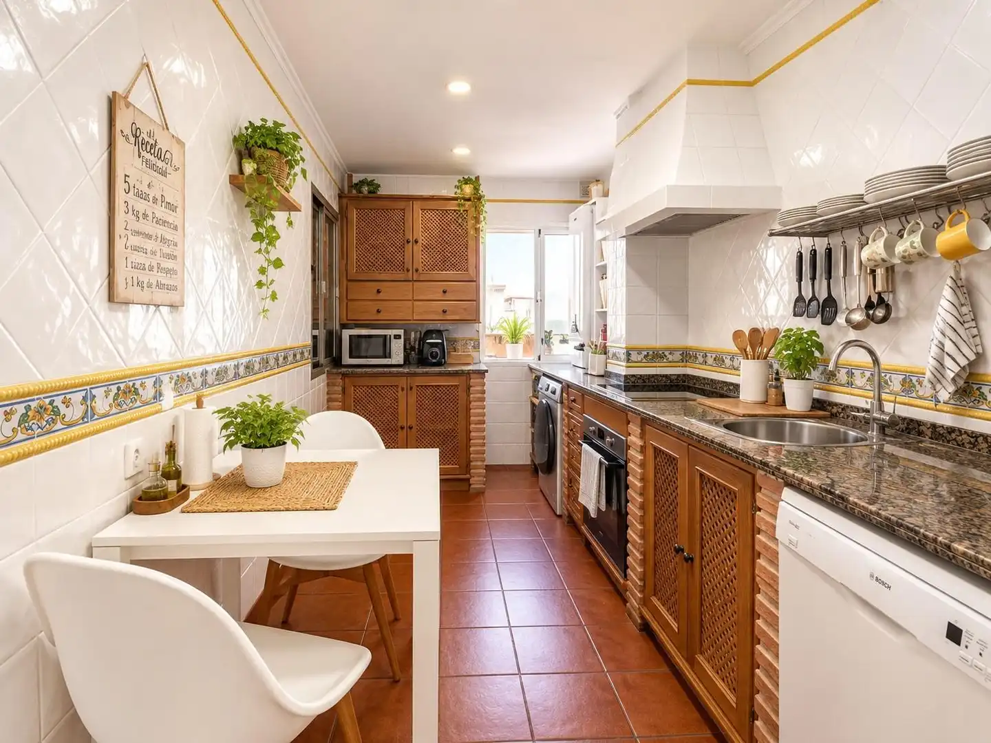 Cocina de Planta baja en venta en San Pedro de Alcántara