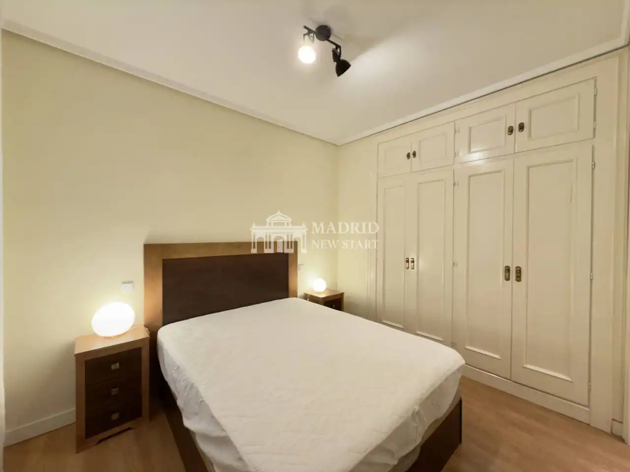 Habitación de Piso de alquiler en Madrid con Aire acondicionado, Calefacción y Trastero
