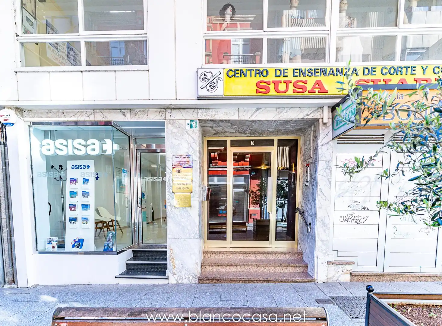 Vista exterior de Oficina de lloguer en Carballo amb Calefacció i Moblat
