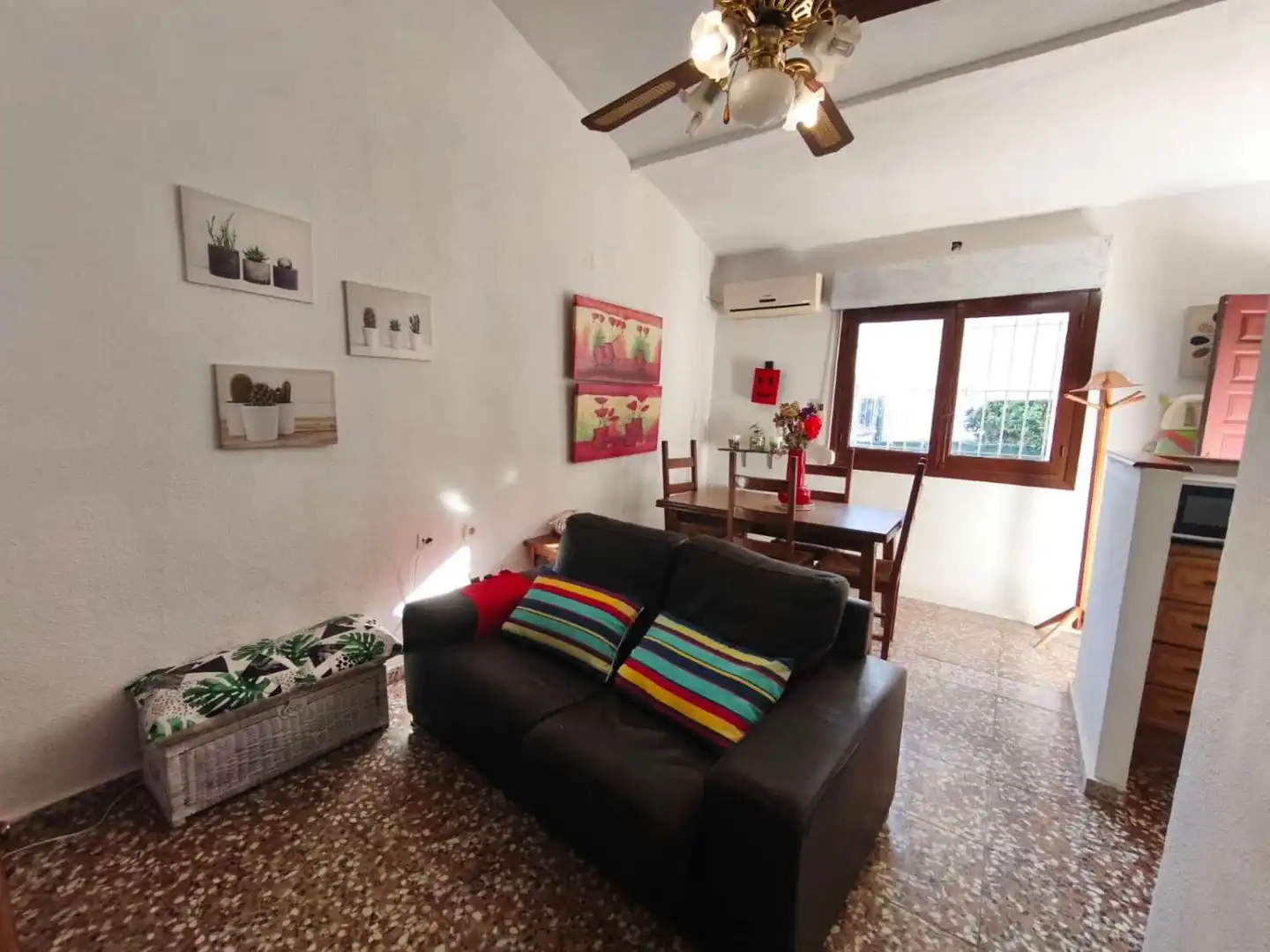 Sala d'estar de Casa o xalet en venda en Torrevieja amb Aire condicionat, Calefacció i Terrassa