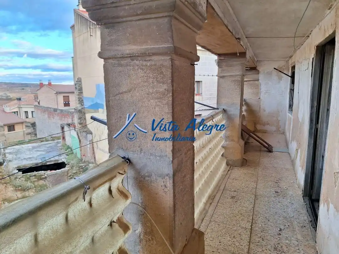 Casa o xalet en venda en San Vicente de la Sonsierra amb Terrassa, Traster i Moblat