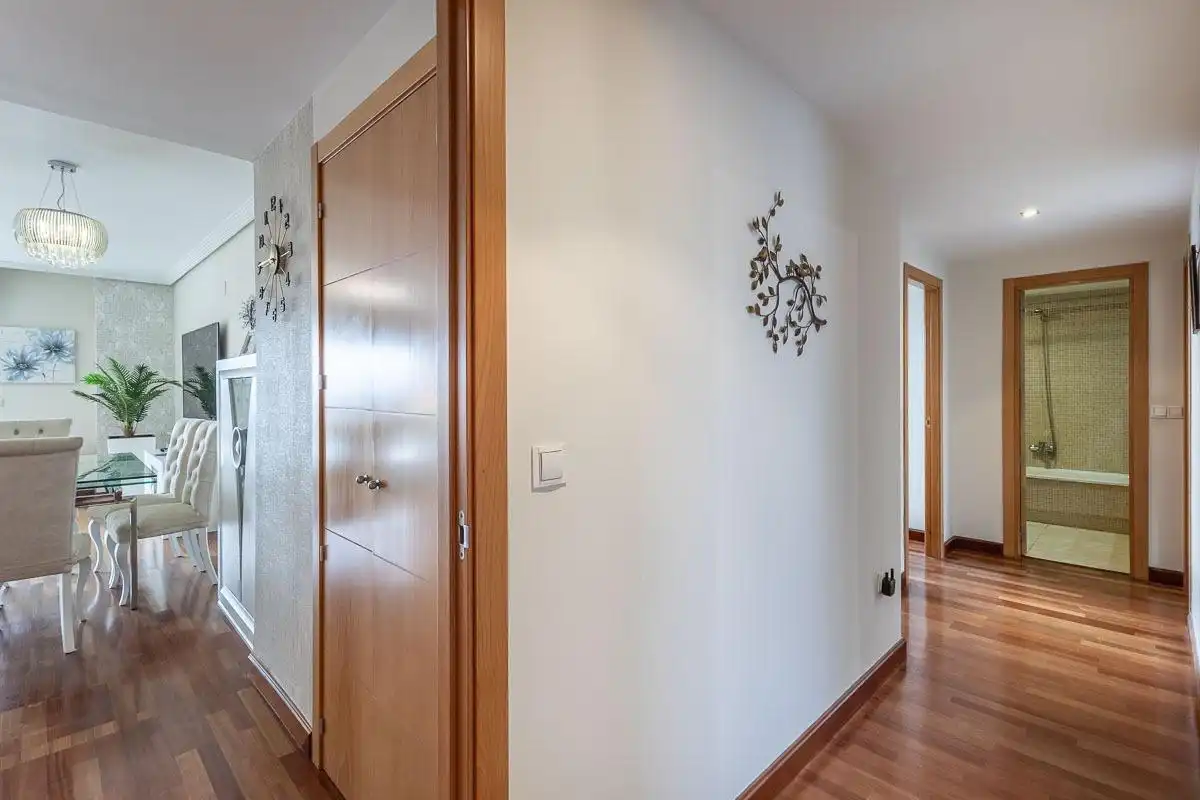 Flat for sale in Granada  with Air Conditioner and Storage room
