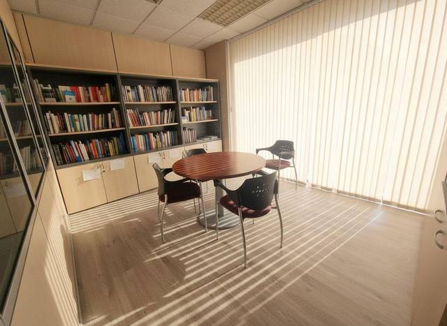 Local comercial en Alquiler en de Berruguete, 50 en La Vall d'Hebron