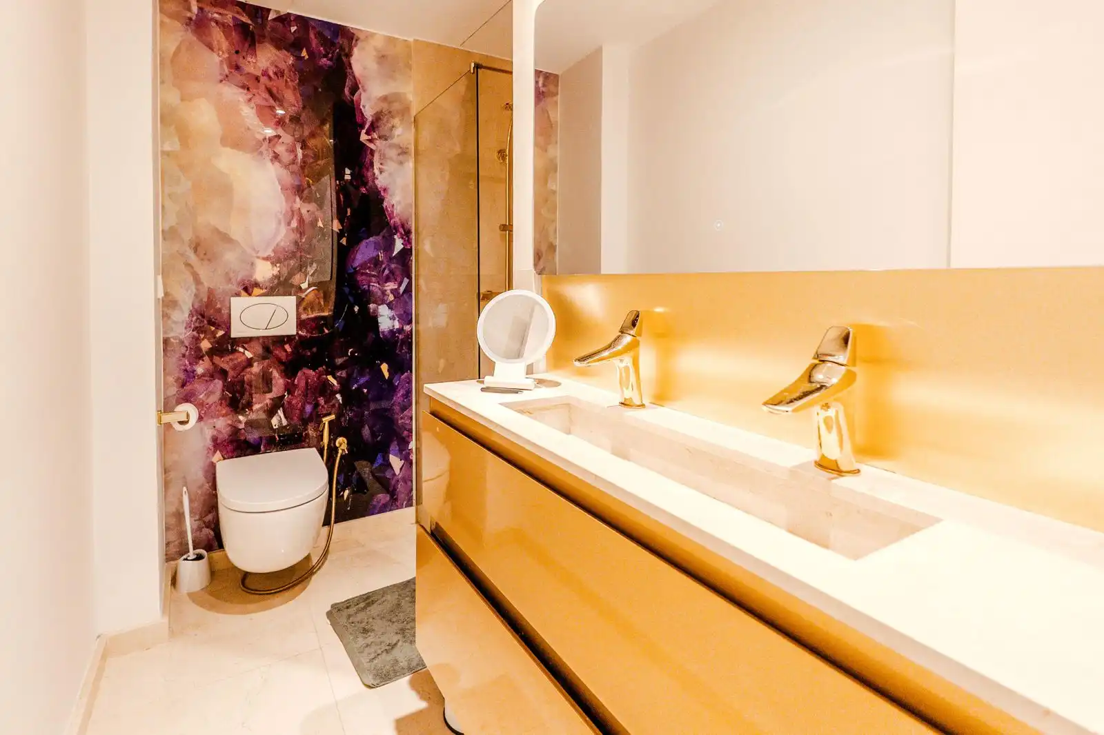 Bathroom of Attic for sale in Madrid  with Air Conditioner, Heating and Parquet flooring
