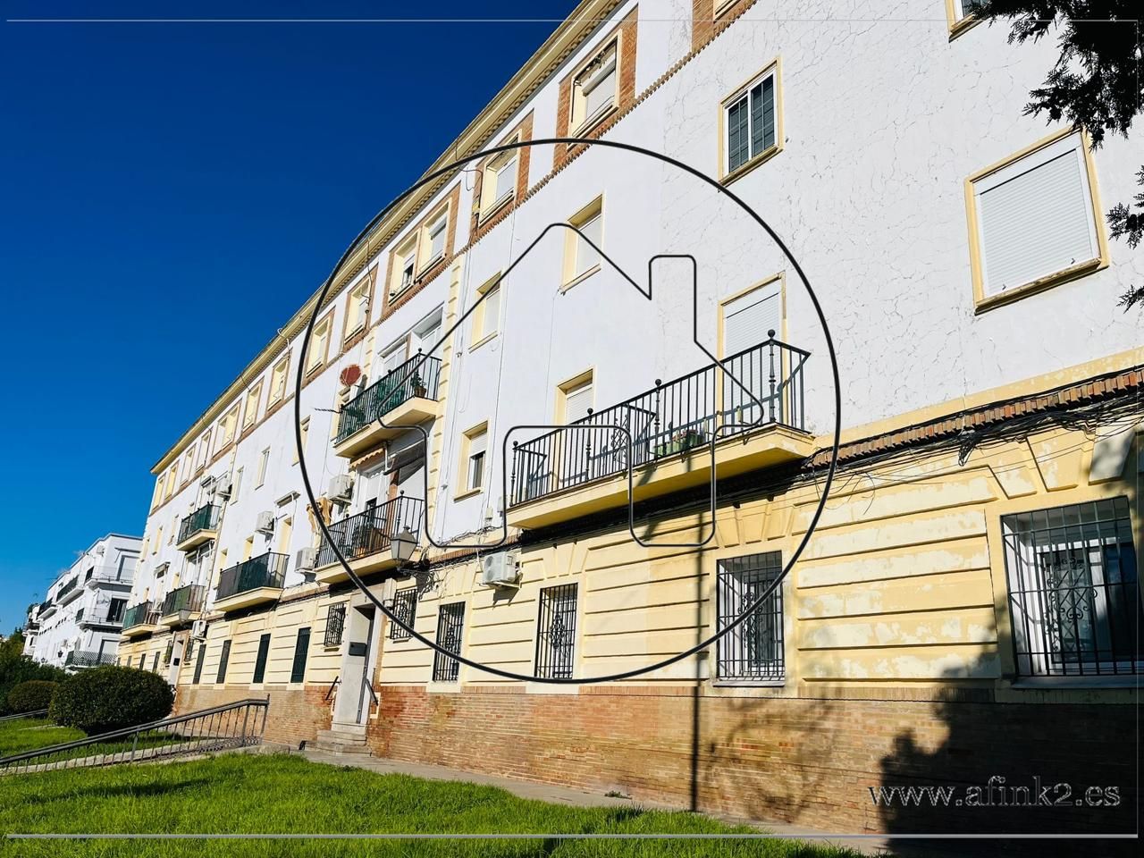 Vista exterior de Pis en venda en  Huelva Capital amb Aire condicionat, Moblat i Balcó