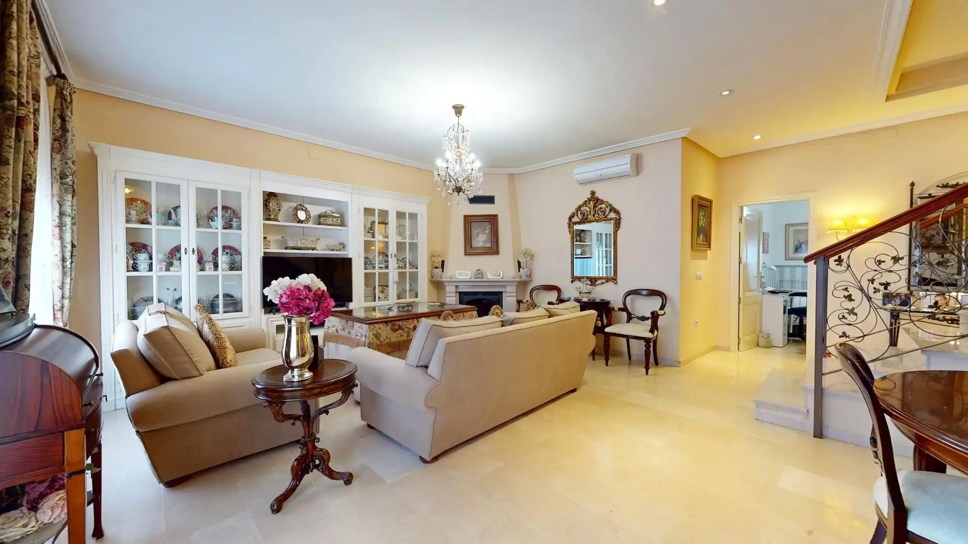 Living room of Houses for sale in  Córdoba Capital  with Air Conditioner, Heating and Private garden