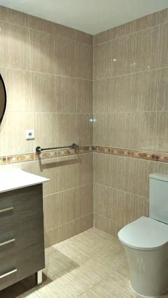 Baño de Piso en venta en Moncofa con Terraza, Piscina y Amueblado