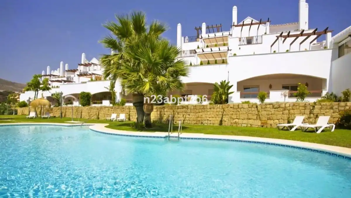 Àtic amb piscina en venda a Nueva Andalucía, imagen 2