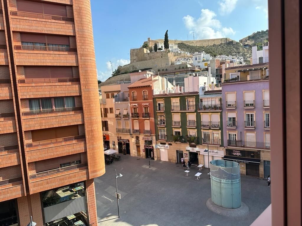 Piso en venta en Calle Rambla Menendez Nuñez, Barrio del Centro