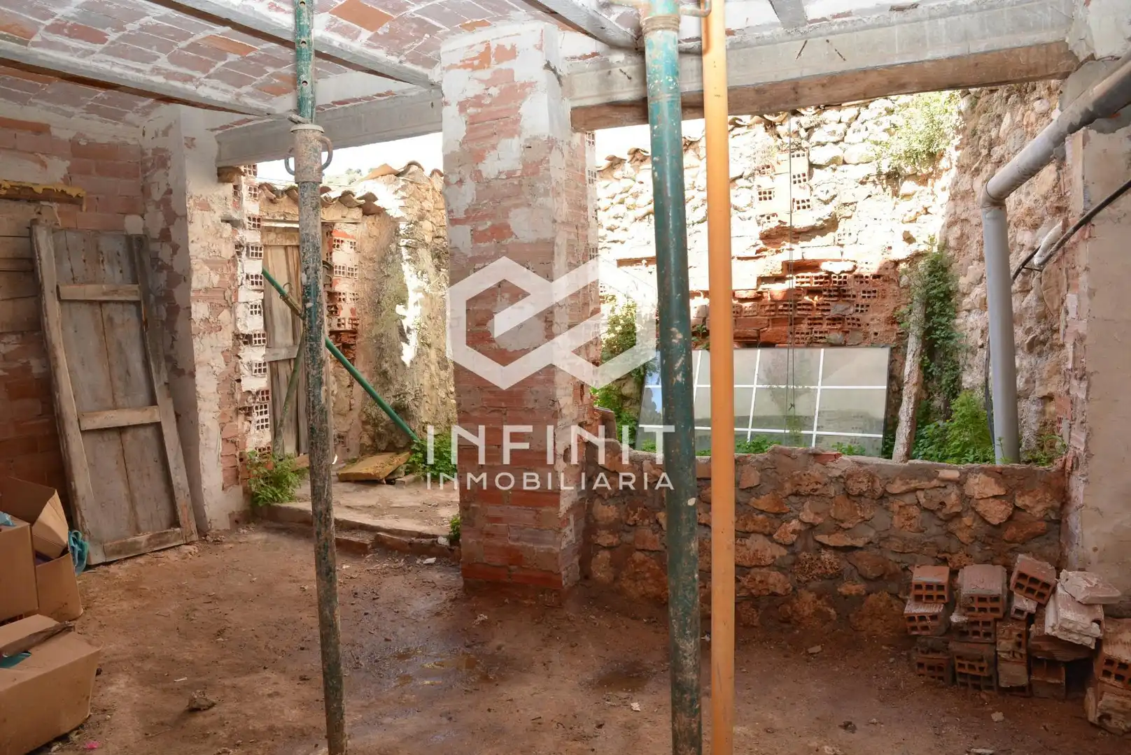Casa o xalet en venda en Moratilla de los Meleros amb Traster i Balcó