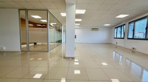 Foto 4 de Oficina de alquiler en Igollo, Camargo