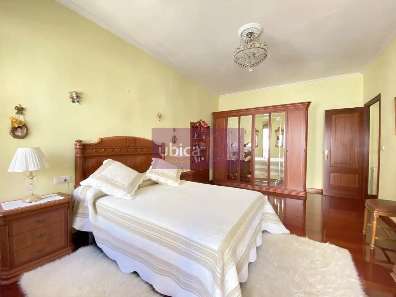 Habitación de Casa adosada en venta en Arbo con Calefacción y Balcón