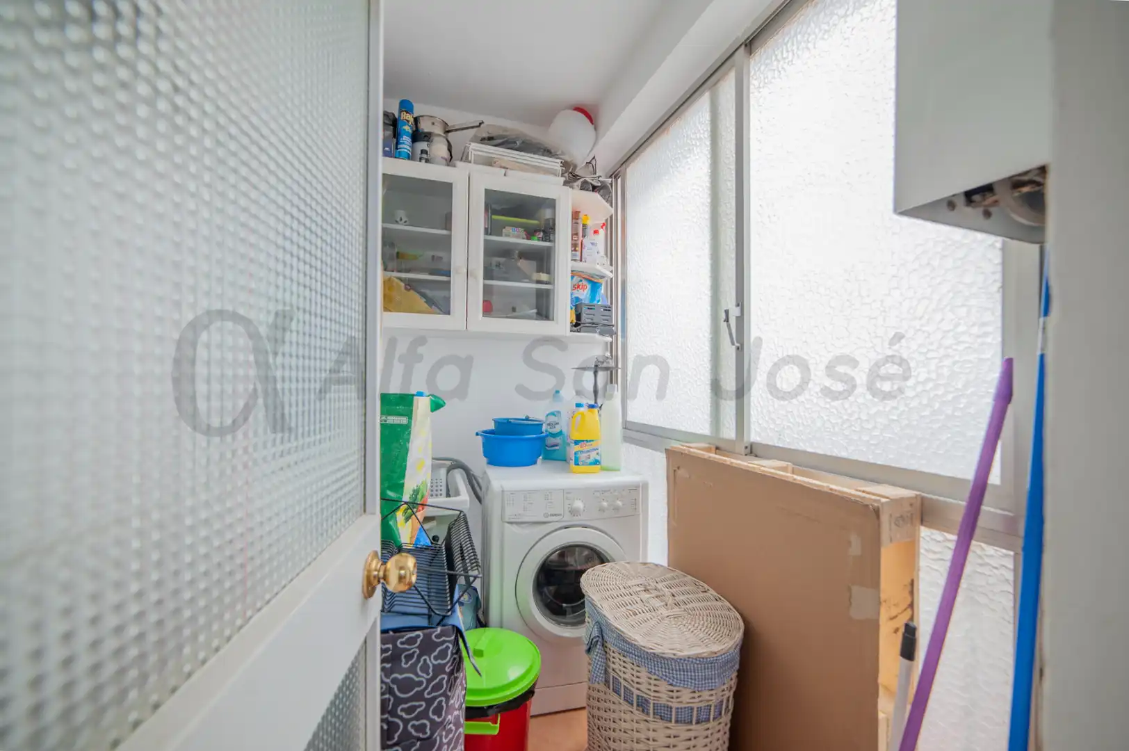 Kitchen of Flat for sale in Sevilla  with Furnished and Balcony