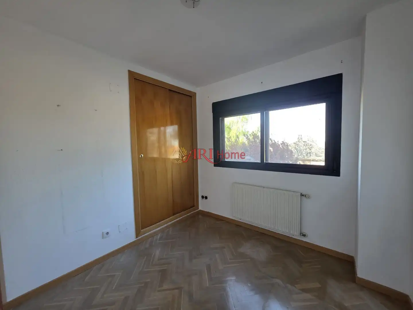 Bedroom of Flat for sale in Fuenlabrada  with Air Conditioner, Heating and Swimming Pool