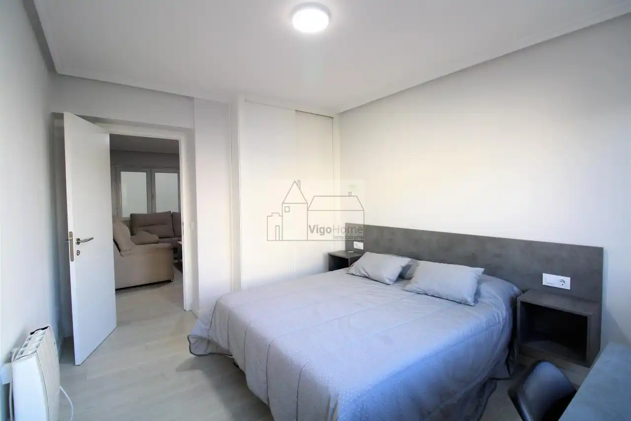 Schlafzimmer von Wohnung zur Miete in Vigo  mit Heizung, Terrasse und Möbliert