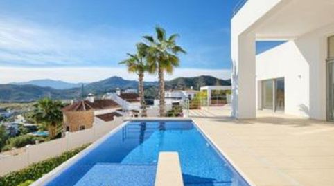 Villa en venta en Los Almendros, Benahavis