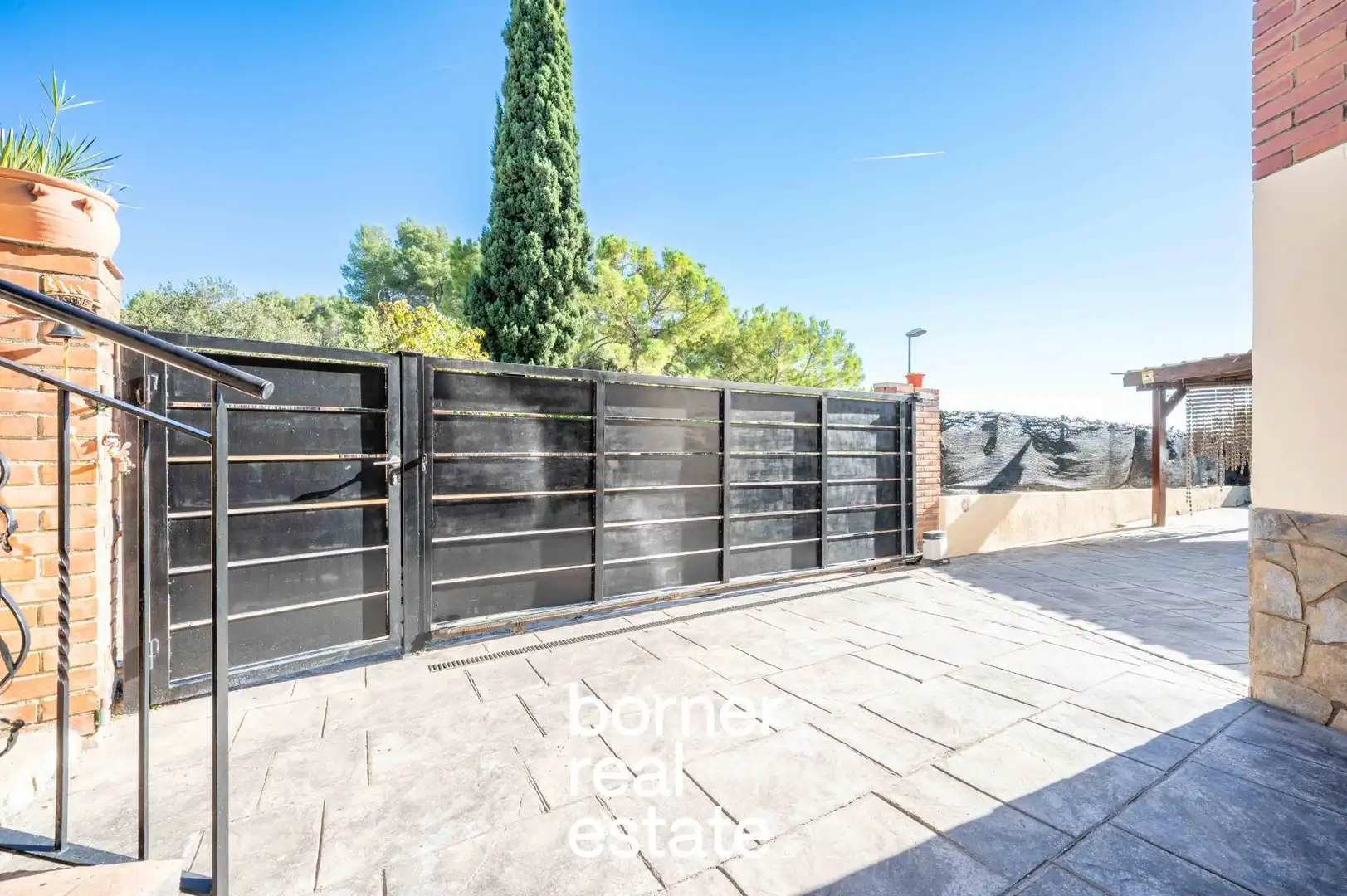Exterior view of Houses for sale in Sant Muç