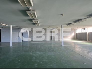 Nave industrial en alquiler en Carrer dels Pirineus 81