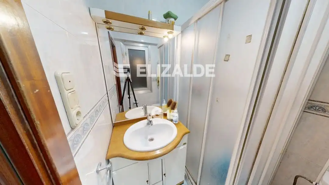 Baño de Piso en venta en Lasarte-Oria con Calefacción