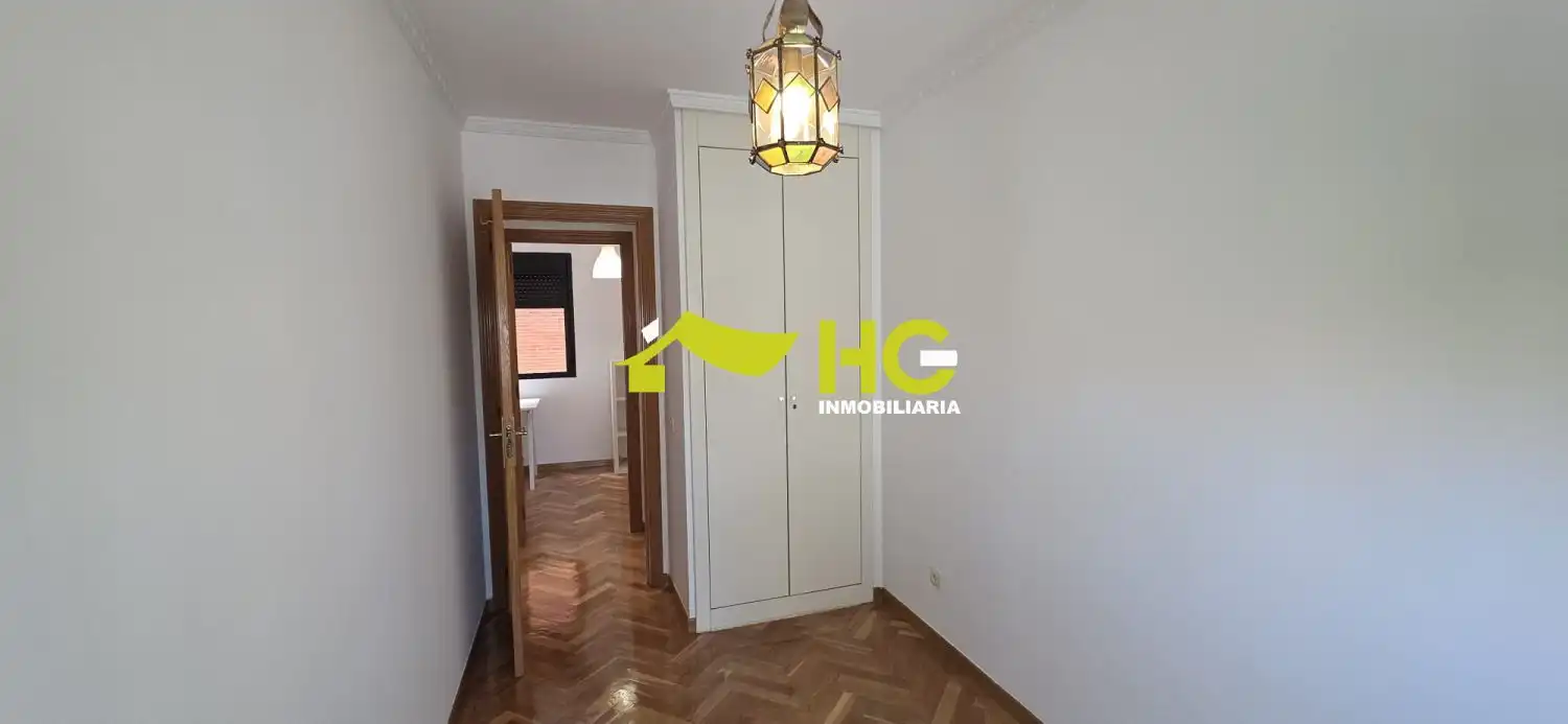 Dormitori de Pis de lloguer en Alcorcón amb Aire condicionat, Calefacció i Parquet