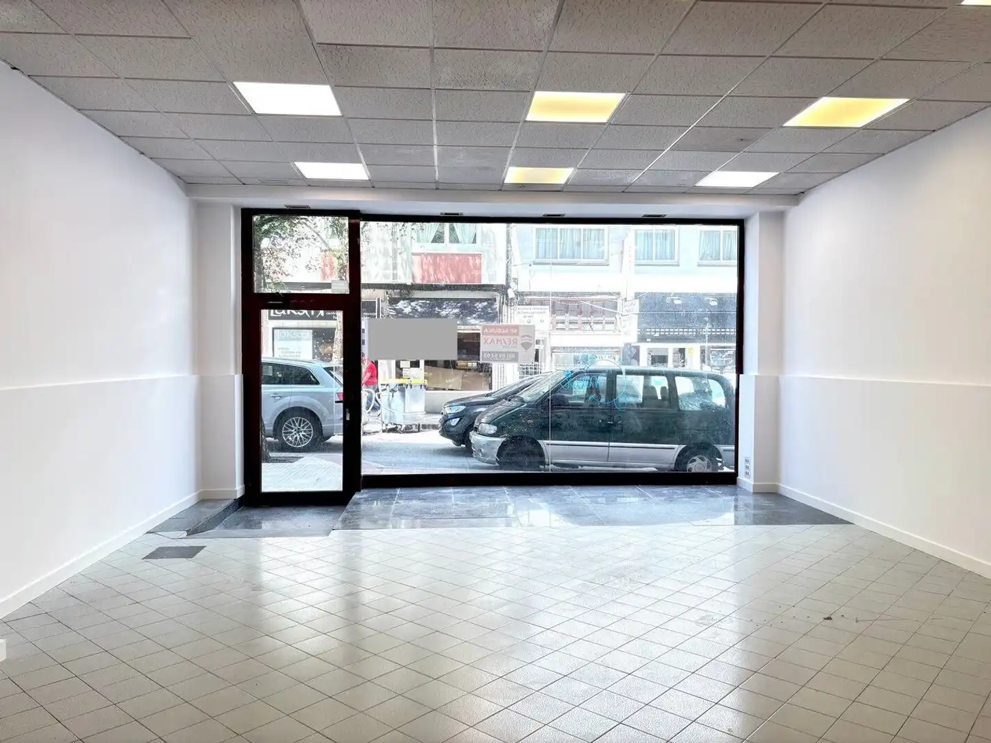 Local comercial en alquiler en Calle Alcalde Lens 31, imagen 3