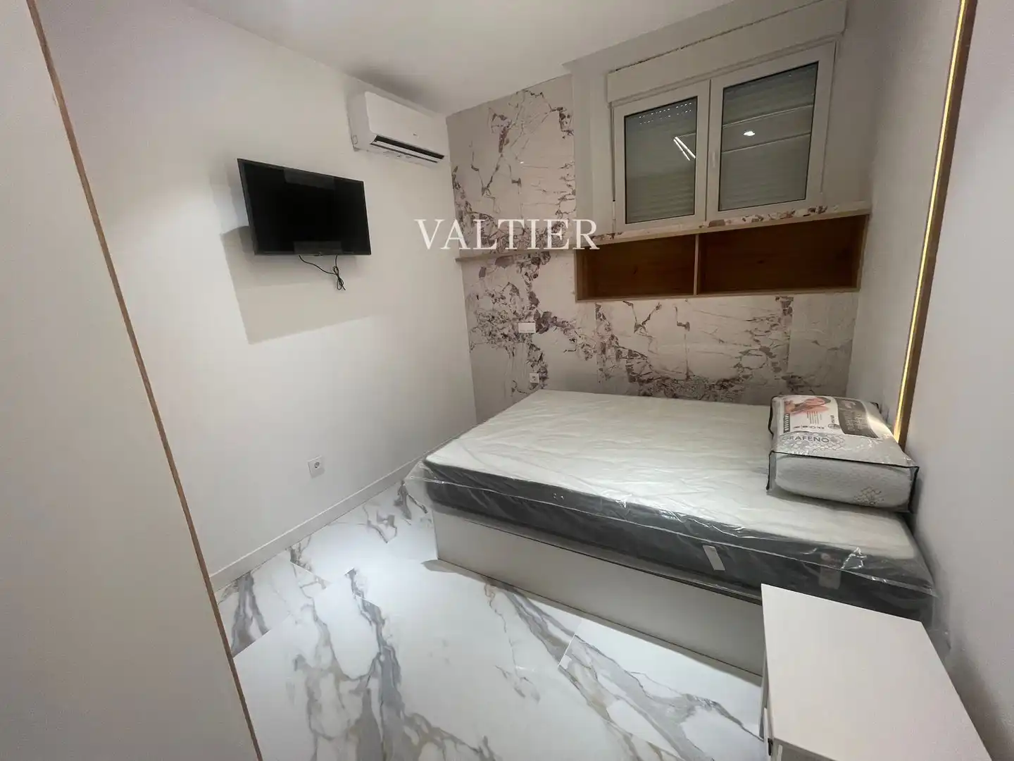 Bedroom of Flat for rent in Madrid  with Air Conditioner, Heating and Furnished