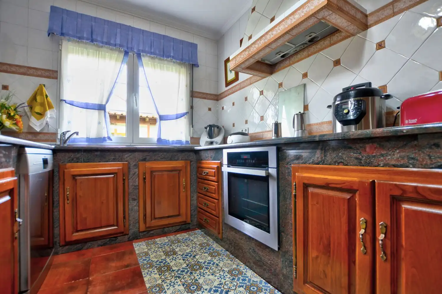 Cocina de Casa o chalet en venta en Avilés con Calefacción, Terraza y Trastero
